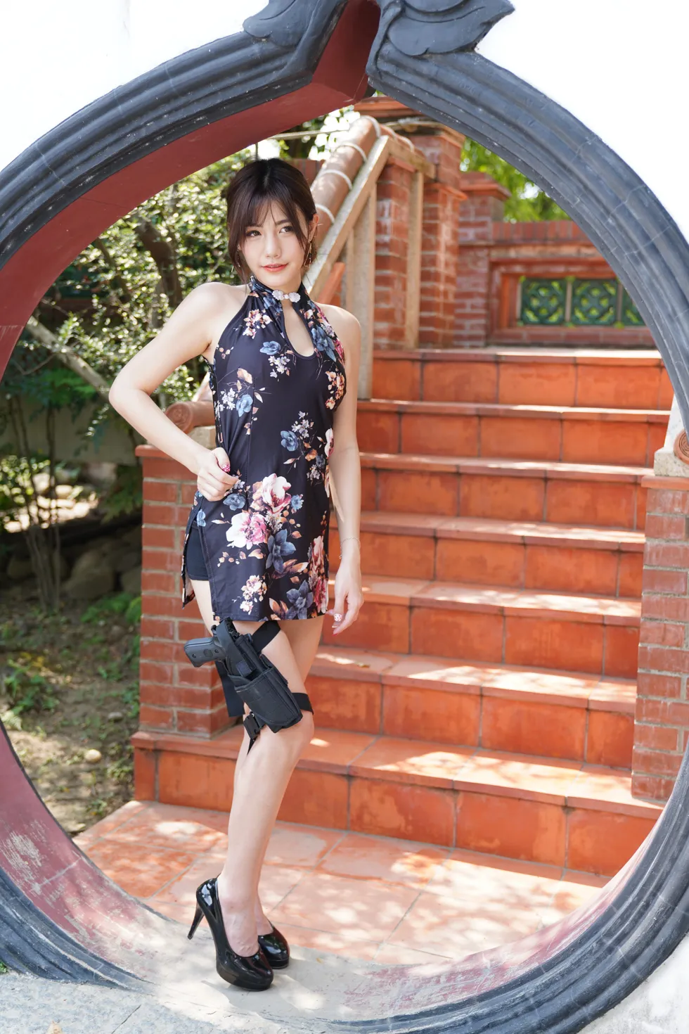 [Mzsock] NO.104 Chen Wei blue flower short cheongsam with high heels and beautiful legs street photography#[117P]-52